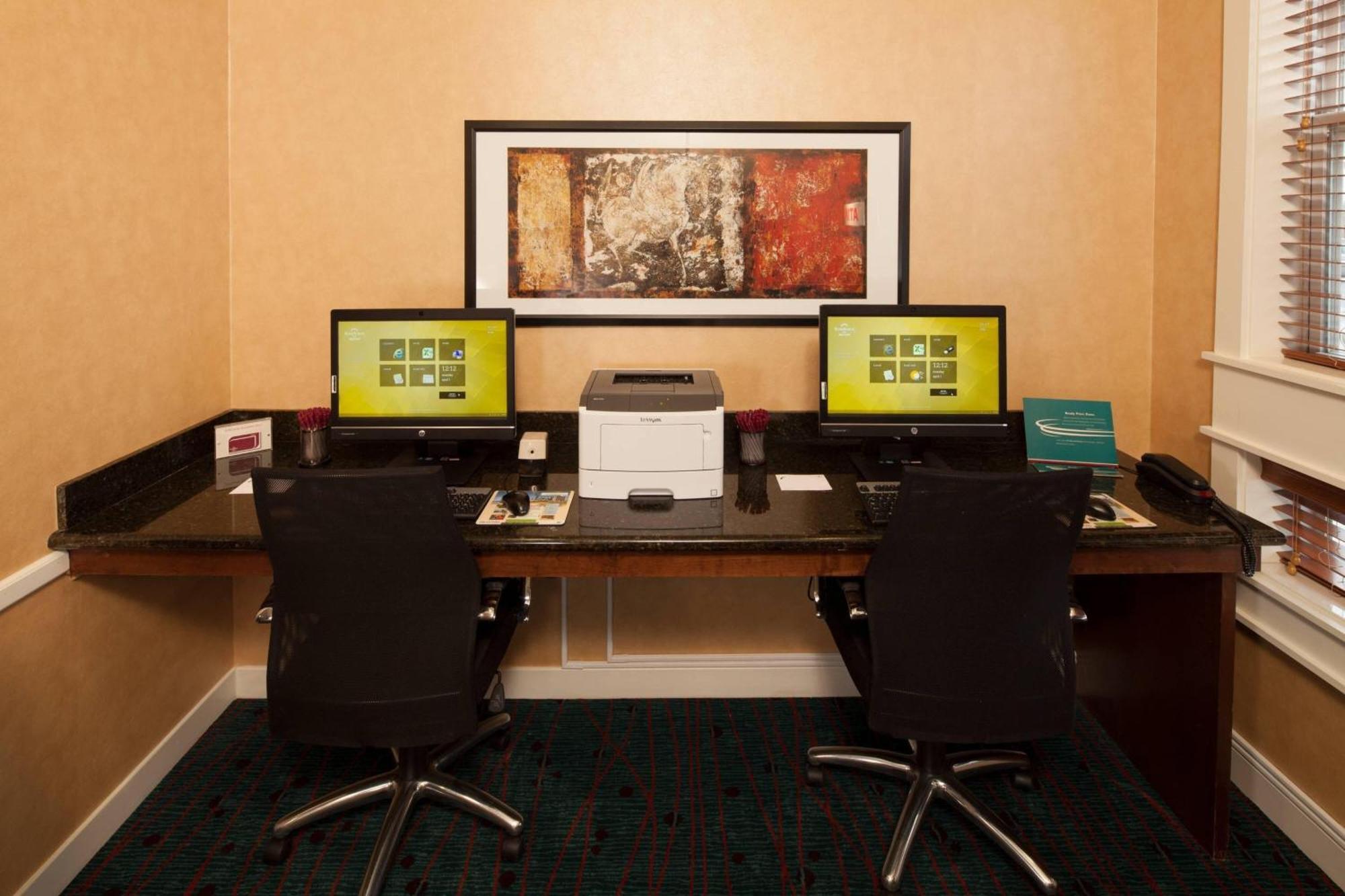 Residence Inn By Marriott Wichita East At Plazzio Экстерьер фото