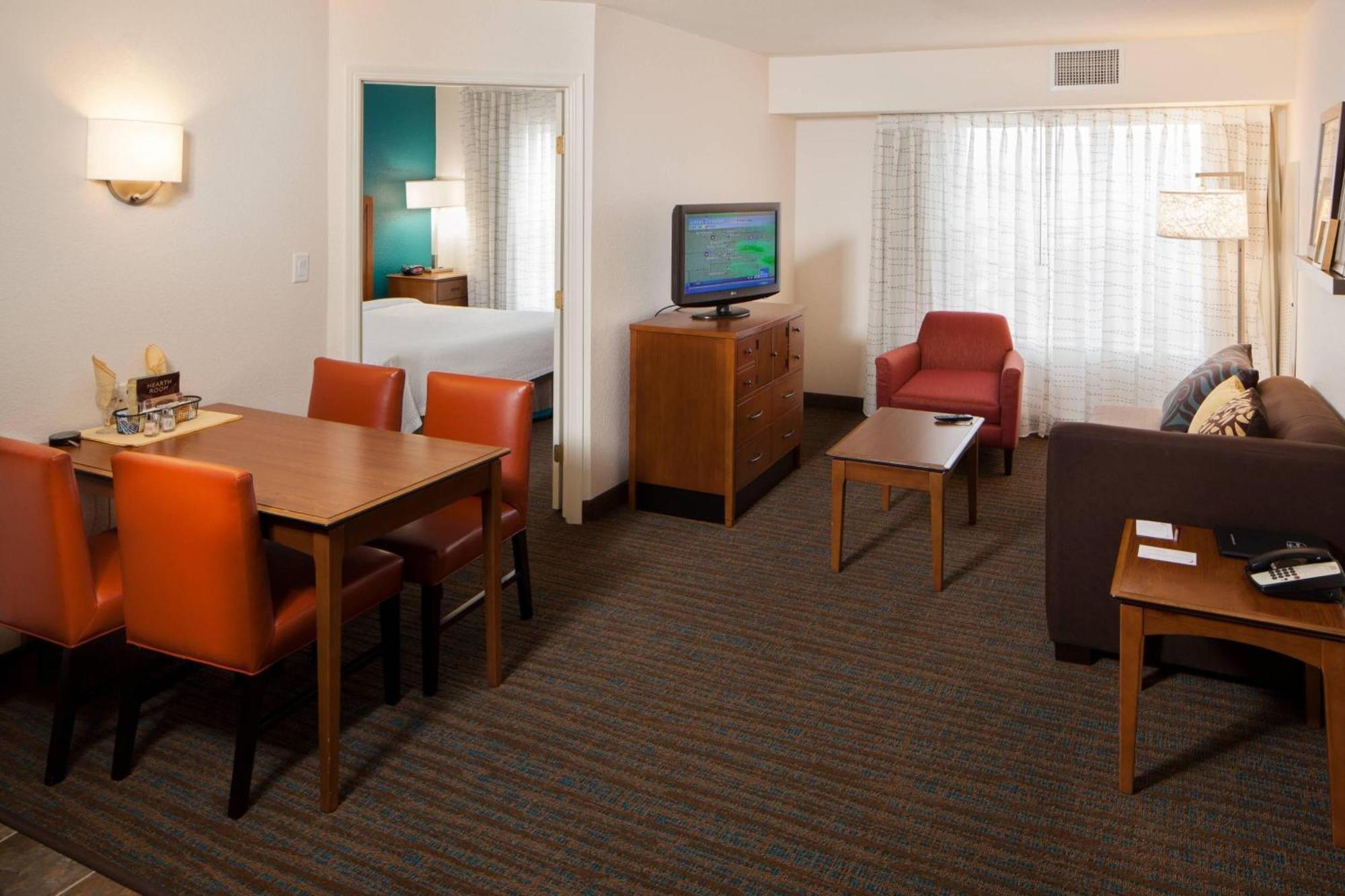 Residence Inn By Marriott Wichita East At Plazzio Экстерьер фото