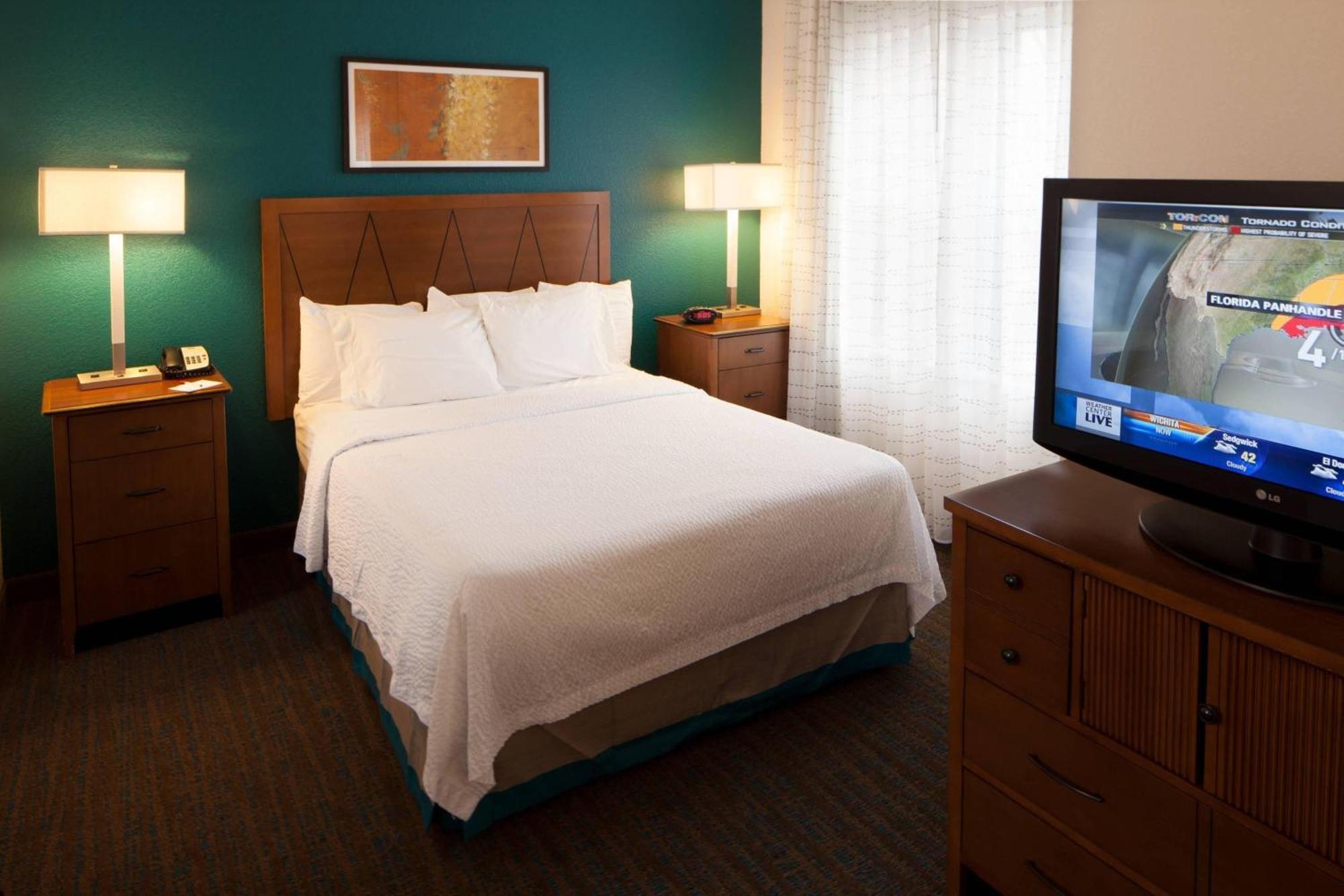 Residence Inn By Marriott Wichita East At Plazzio Экстерьер фото