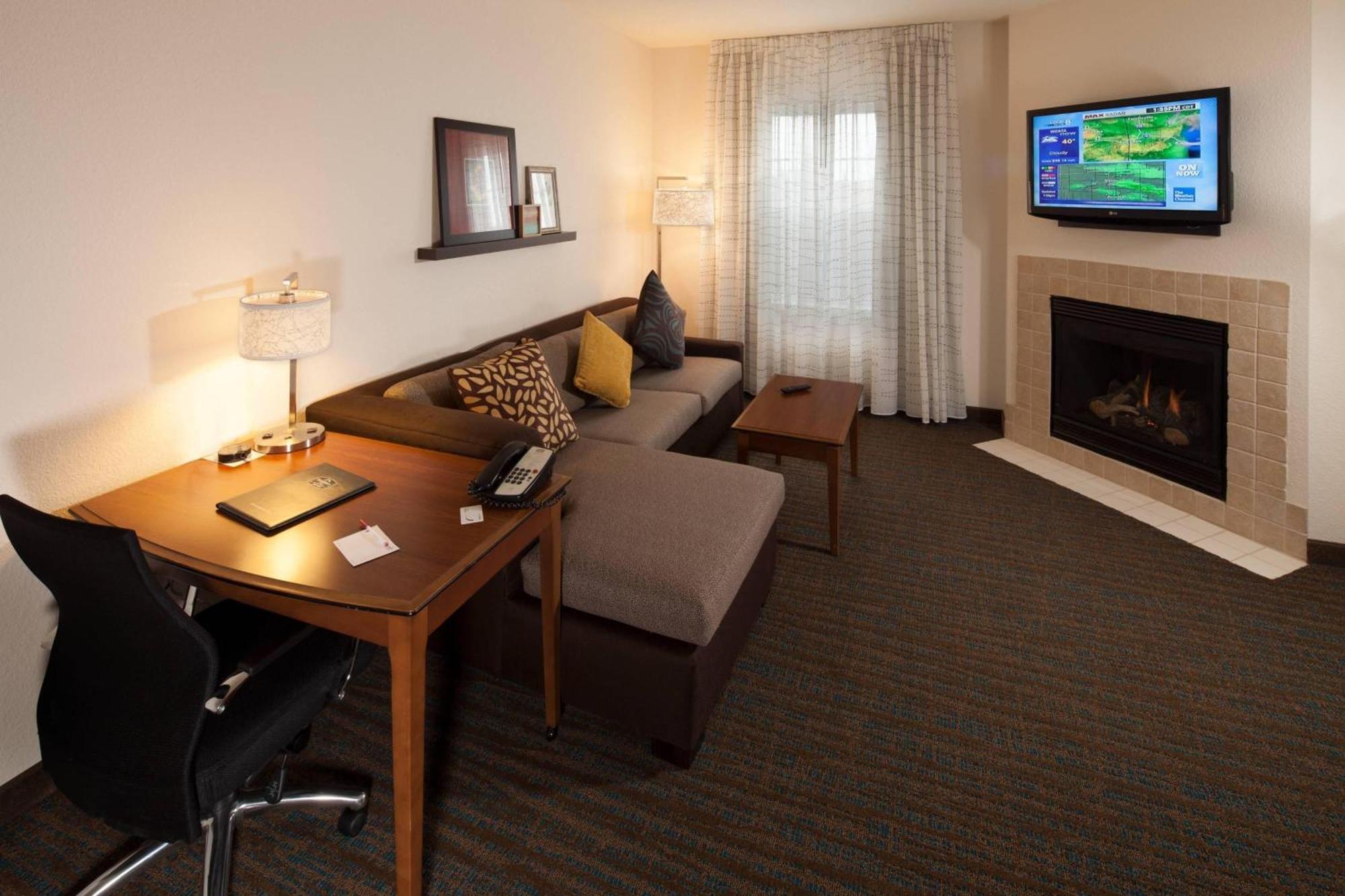 Residence Inn By Marriott Wichita East At Plazzio Экстерьер фото