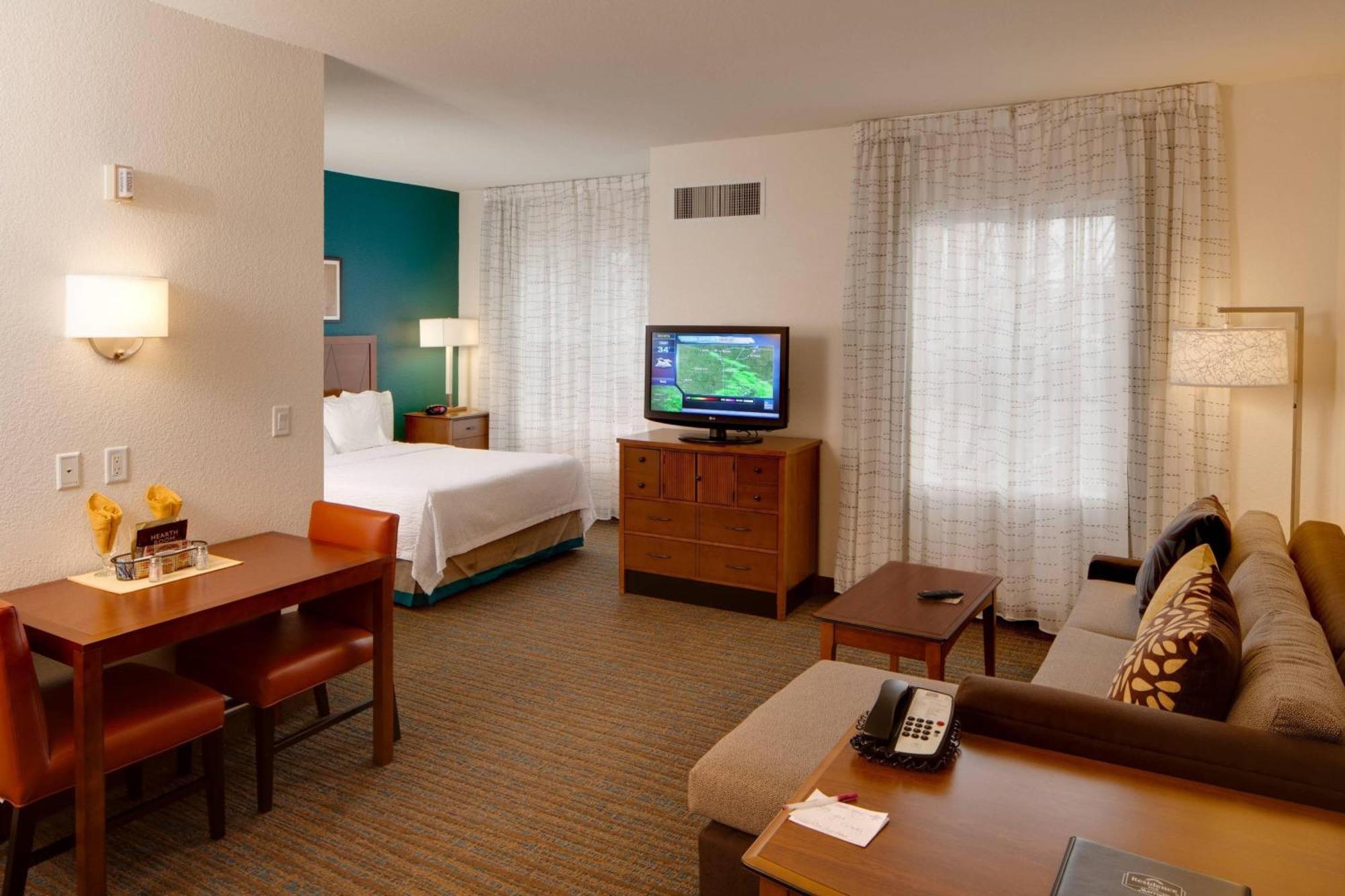 Residence Inn By Marriott Wichita East At Plazzio Экстерьер фото